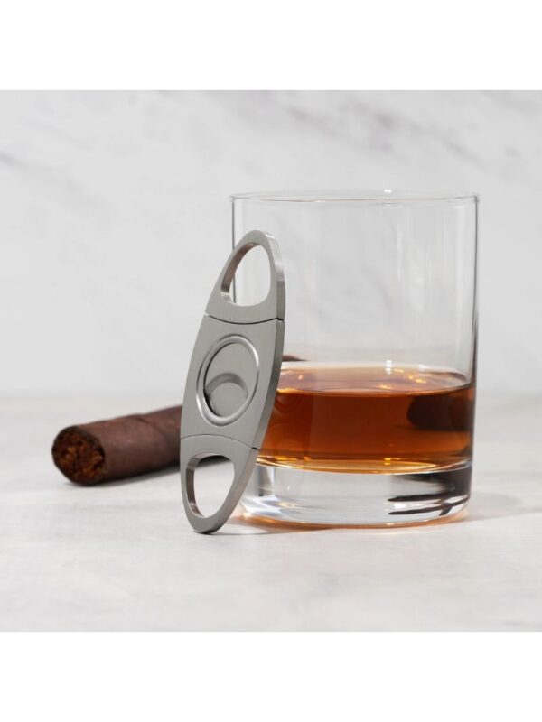 true_escudo_cigar_cutter_3_800x1066 True Escudo Cigar Cutter